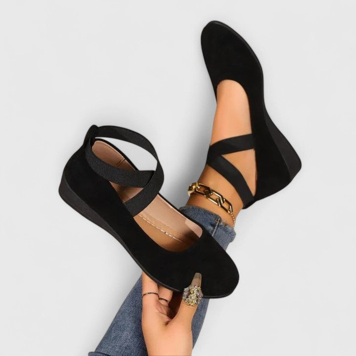 Alora | Balance Flat