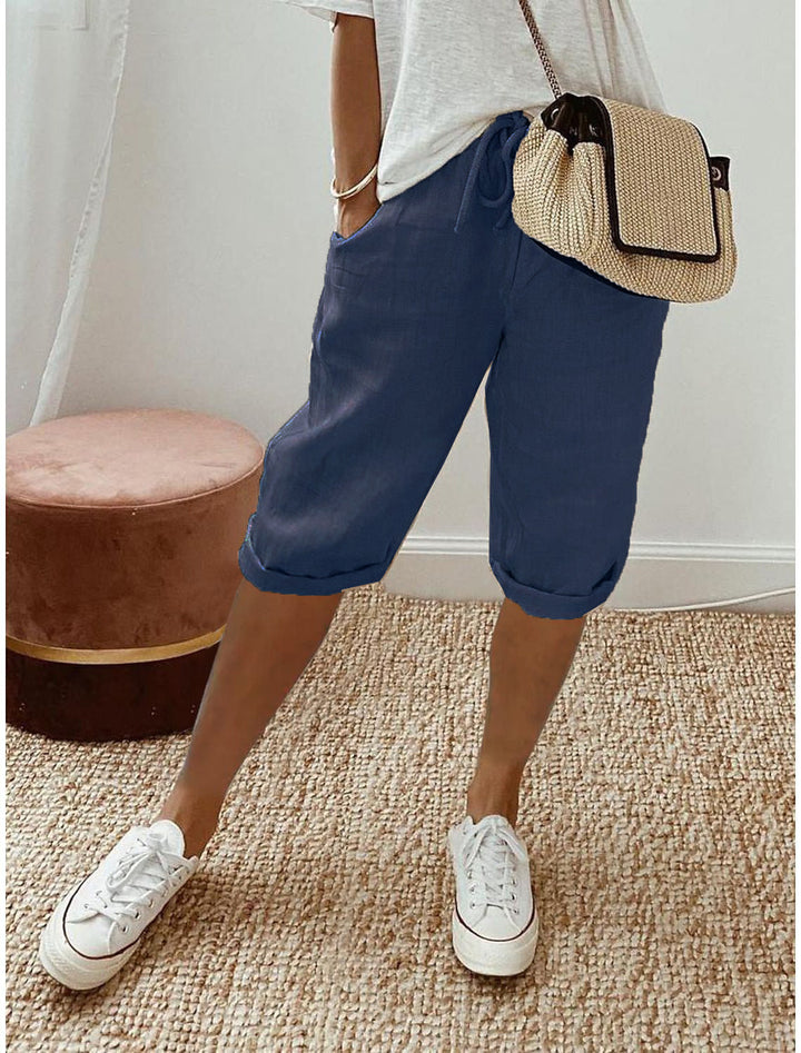 Livia Navy | Capri Pants
