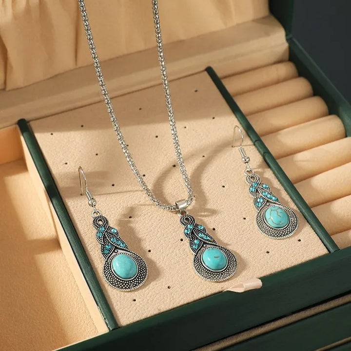 Turquoise Jewellery Set — Necklace & Earrings