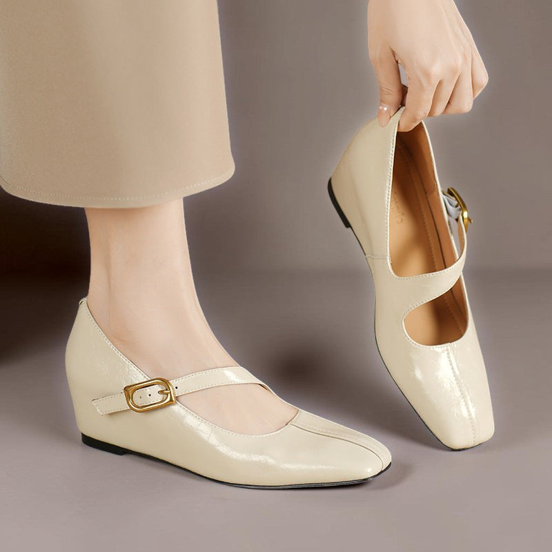Viora | Mary Jane Heels